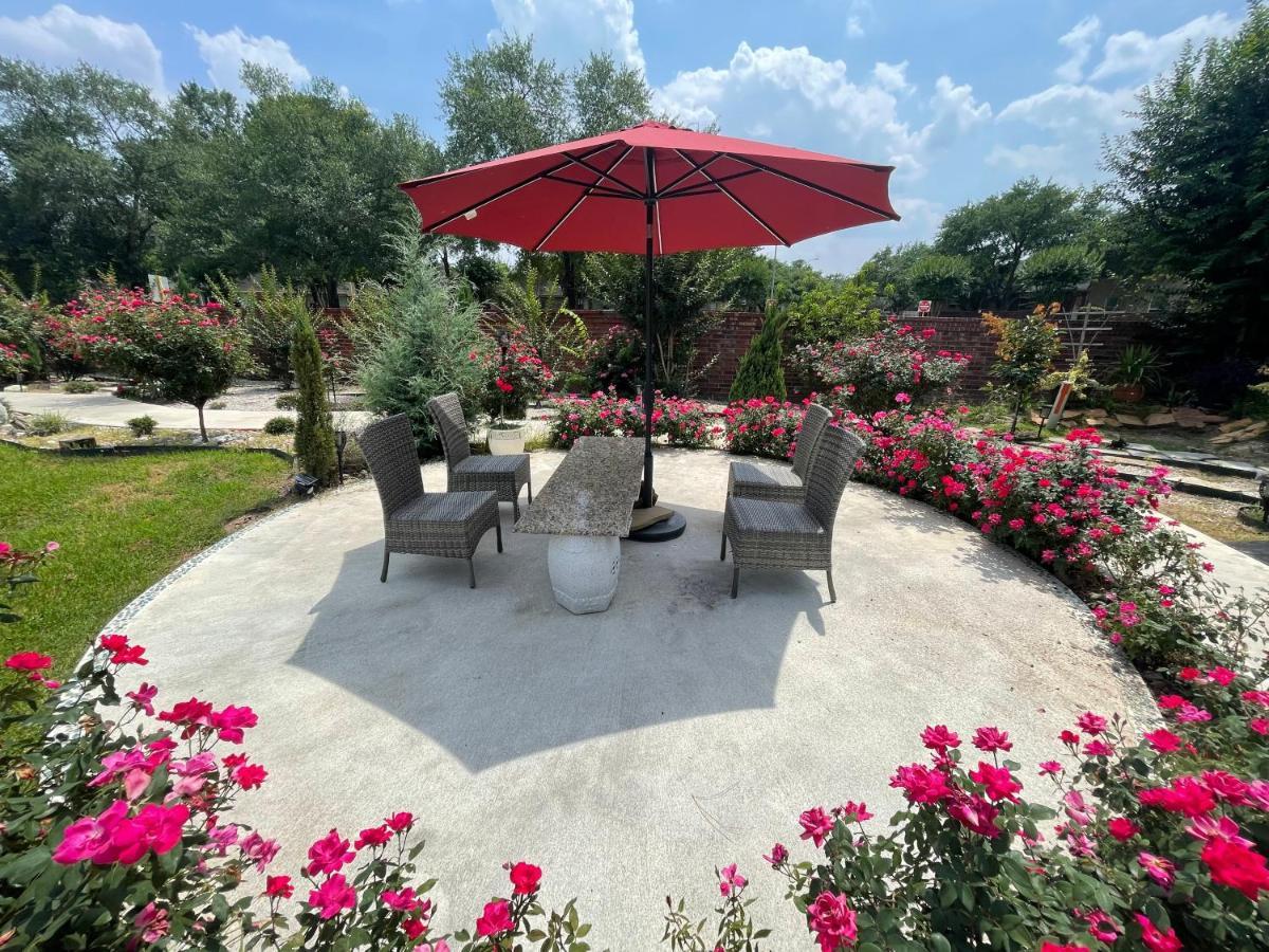 Afra Home With Huge Garden Houston, Texas Esterno foto
